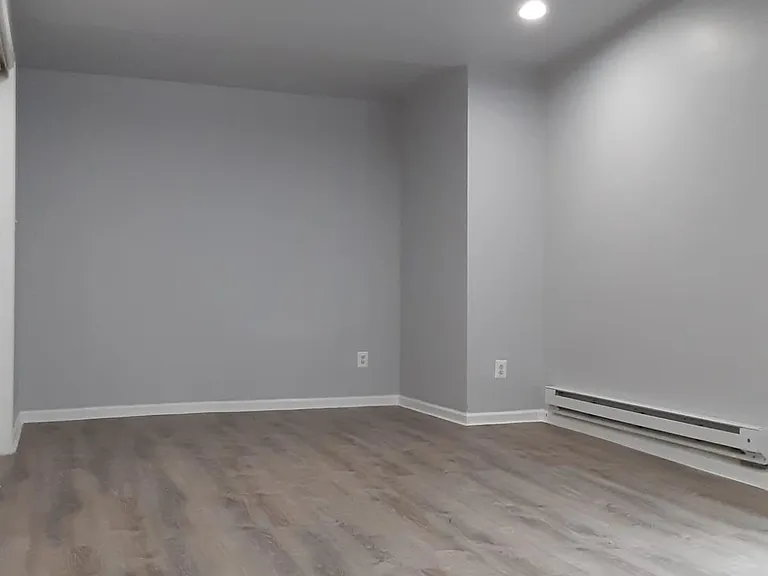 4927 Knox St #2 — Photo 9