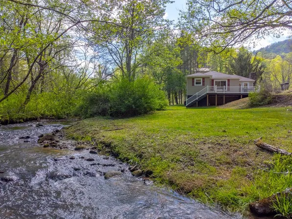1303 Atoah Road, Robbinsville, NC 28771