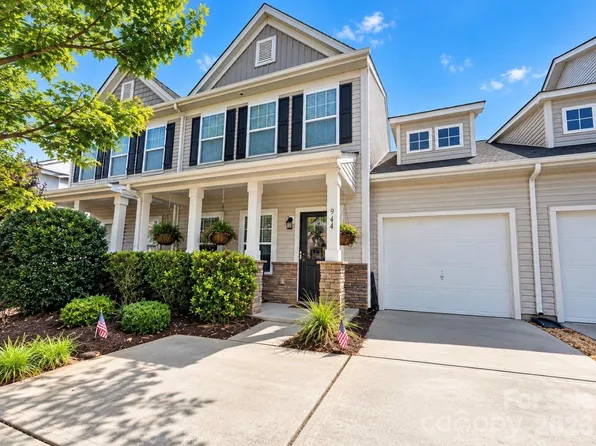 944 Summerlake Dr, Fort Mill, SC 29715
