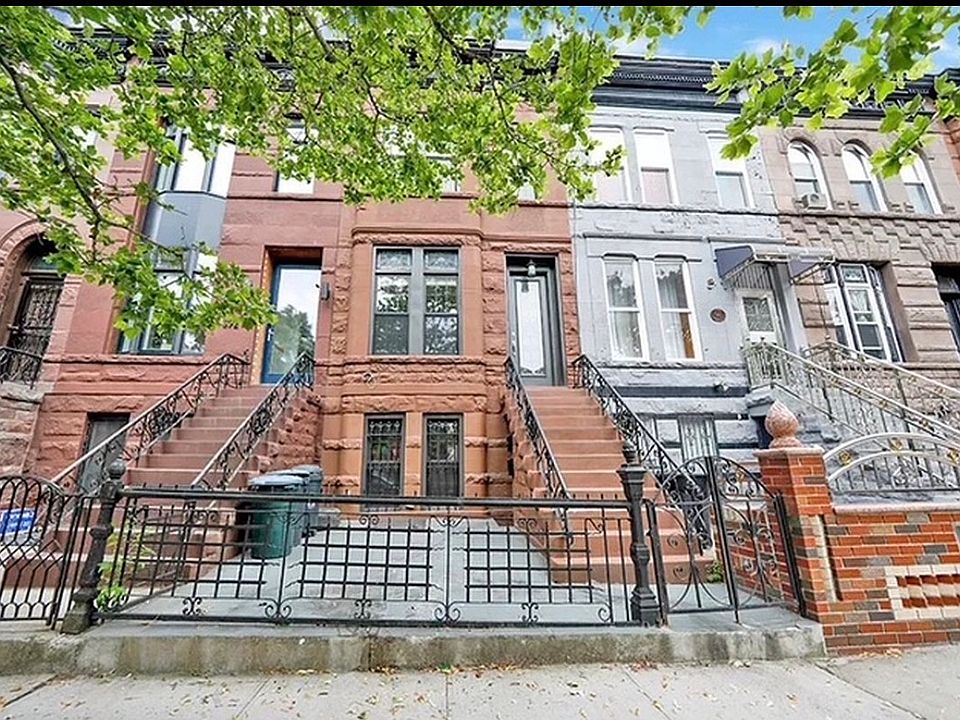 1st image of 390 Bainbridge St #2