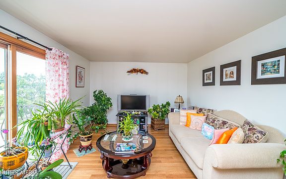 2nd image of 3845 Gunderson Ave APT 5