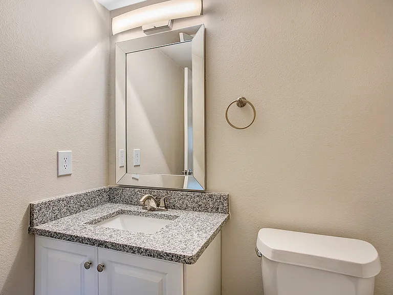 The Henry Apartments — Photo 46
