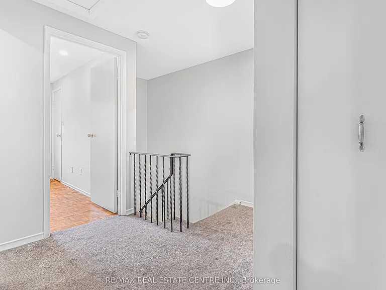Trowbridge Dr — Photo 18