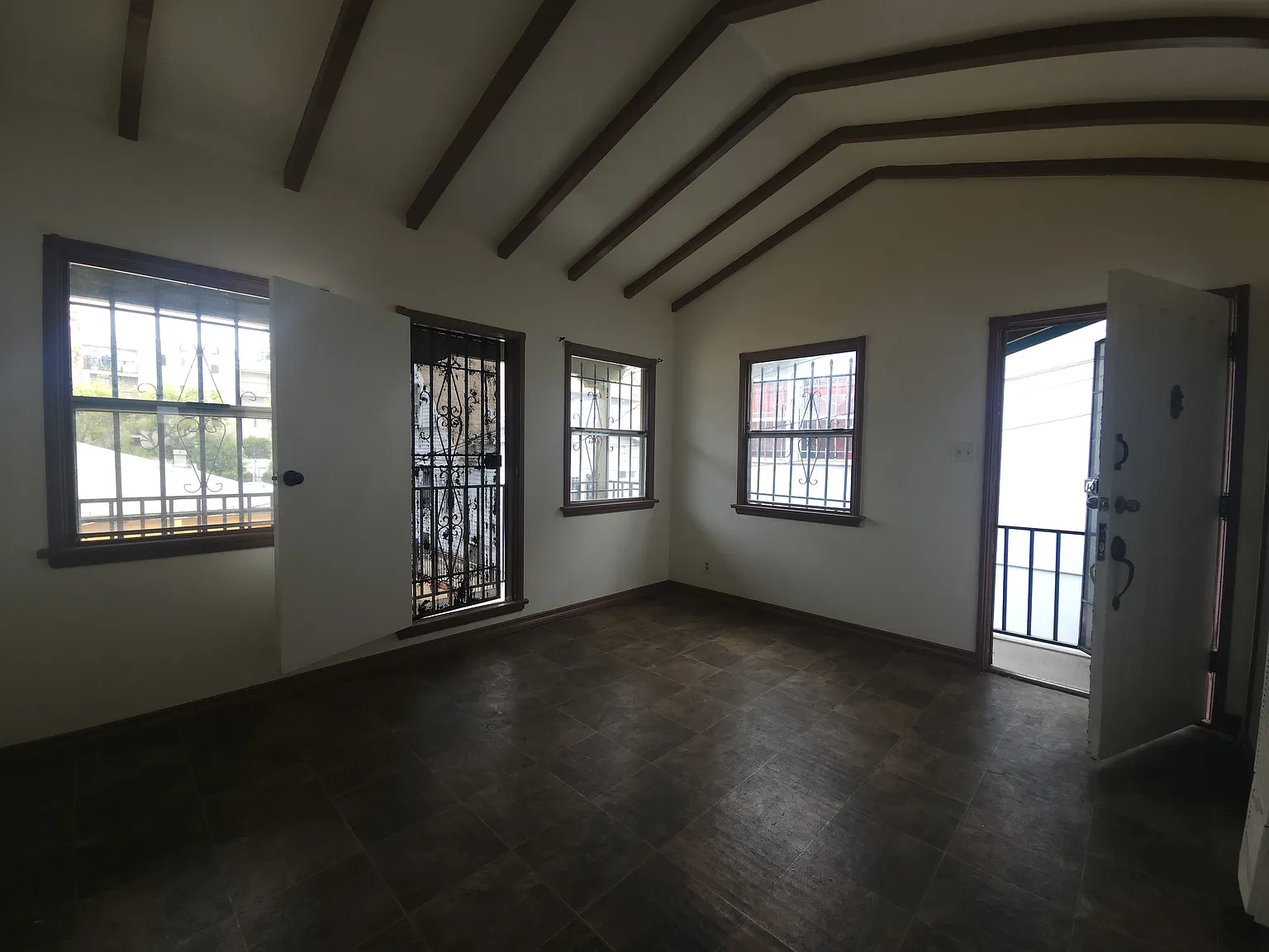 1 bed, 550 sqft, $1,800 — Photo 4