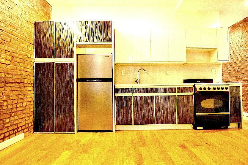 1st image of 668 Park Pl #1