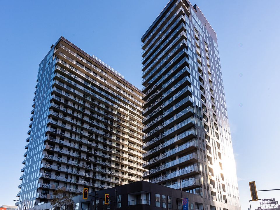1st image of 101 Rue Peel #554
