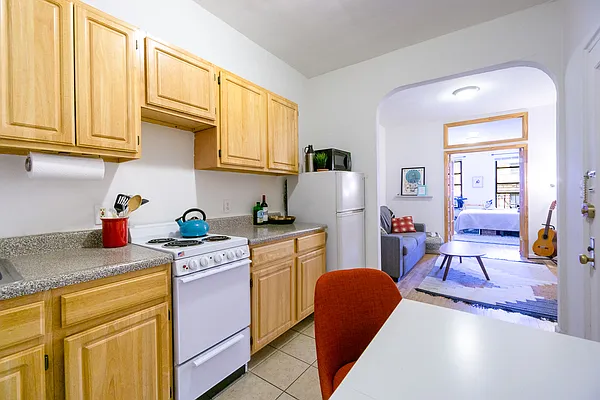 Rented by Compass | media 6