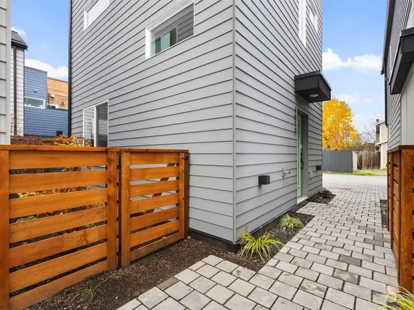 1012 S Donovan Street, Seattle, WA 98108