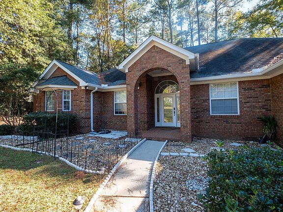 2nd image of 3510 Gardenview Way