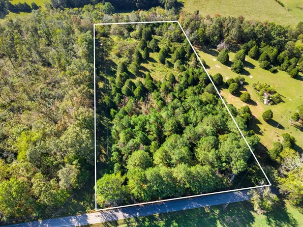 1340 Herschal Lyles Rd, Westmoreland, TN 37186