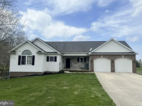 6495 Pamadeva Rd, Hanover, PA 17331