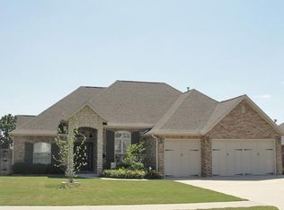 3909 SW Sycamore St, Bentonville, AR 72713