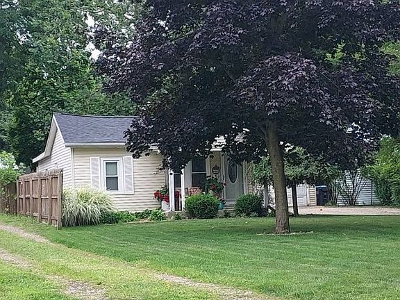 3rd image of 2141 Edgewood Dr
