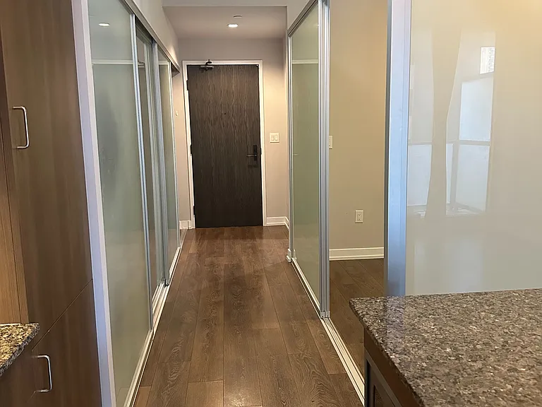 426 University Ave #1606 — Photo 14