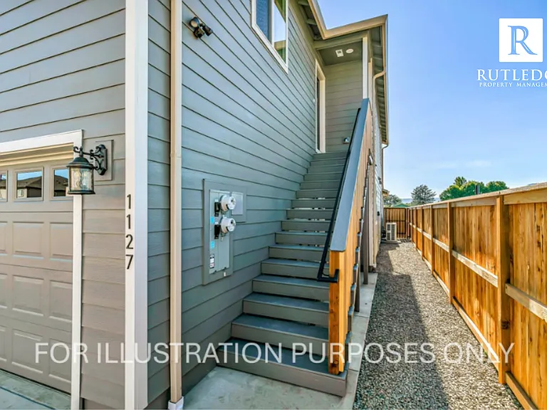 1107 Annalise St — Photo 3