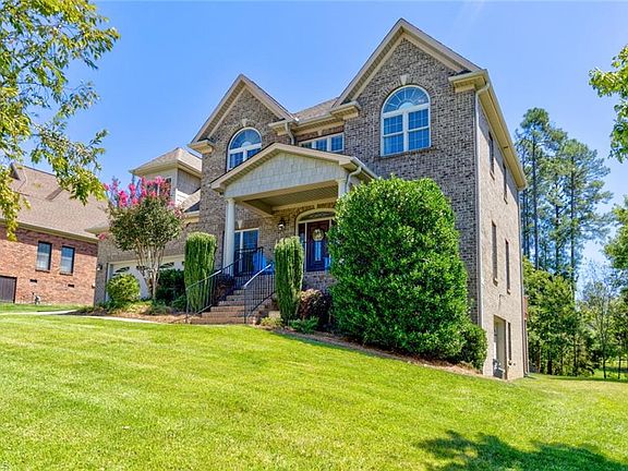 2nd image of 267 Norwood Hills Dr