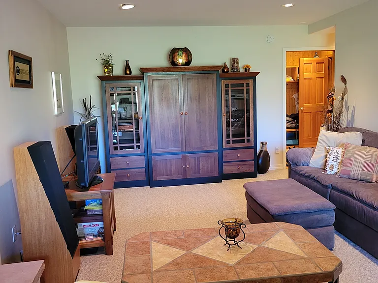 Lower Living area
