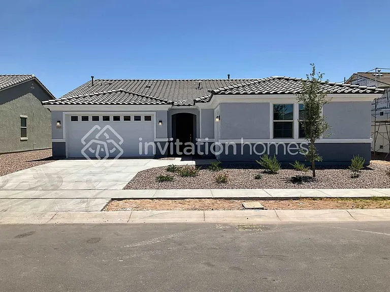 11417 W Edgemont Ave — Photo 1
