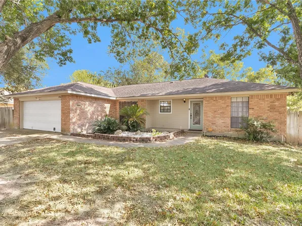 1706 Shawnee St, Navasota, TX 77868