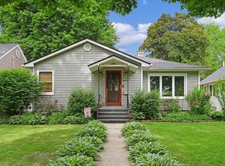 1307 S 4th St, St Charles, IL 60174