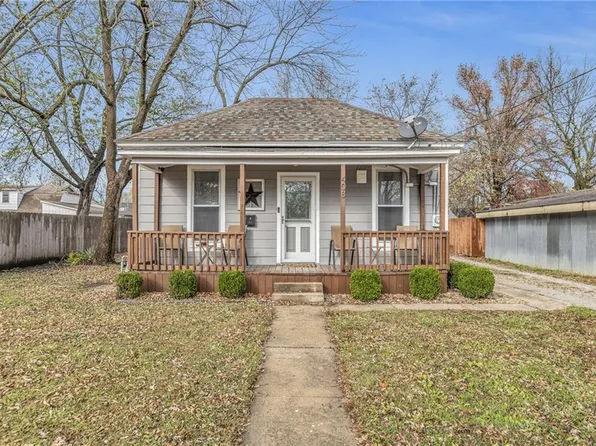 408 Martin Ave, Osawatomie, KS 66064