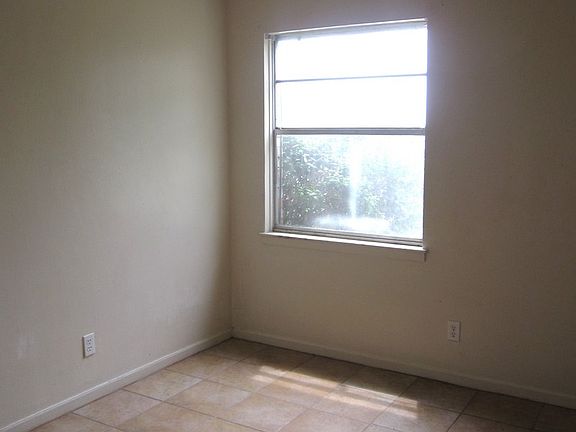 4th image of 1511 S West S Young Dr