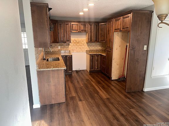 4th image of 13614 Primwood