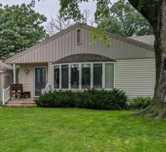 122 Ridge Rd, Albert Lea, MN, 56007