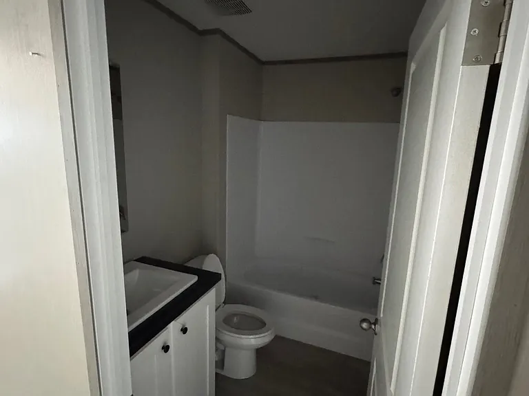 910 Halston Dr — Photo 5