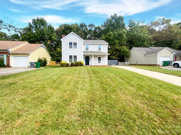 8409 Mission Hills Rd, Charlotte, NC 28227