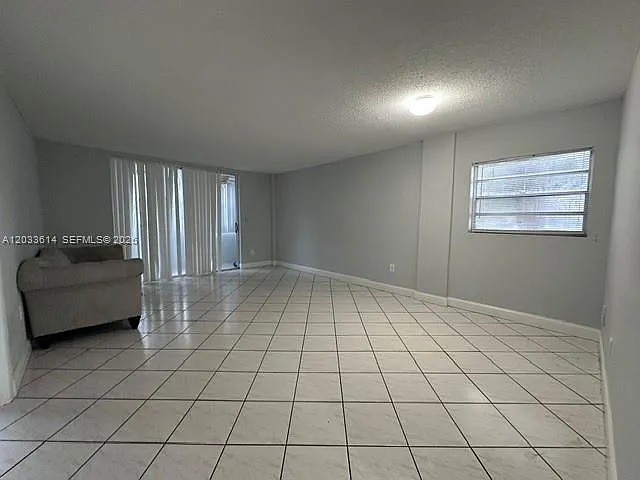 16450 Miami Dr #108 — Photo 4