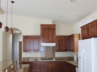 71 Laguna Way, Paso Robles, CA 93446