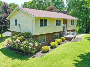 403 Canaday Cemetery Rd, Crab Orchard, WV 25827