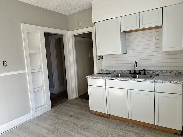 2 bed, 3240 sqft, $900 — Photo 2