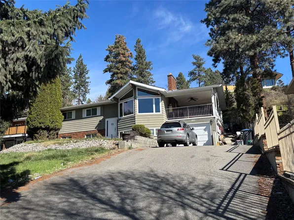 663 Clifton Rd, Kelowna, BC V1V 1A7