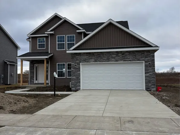 1419 Warwick Dr, Savoy, IL 61874