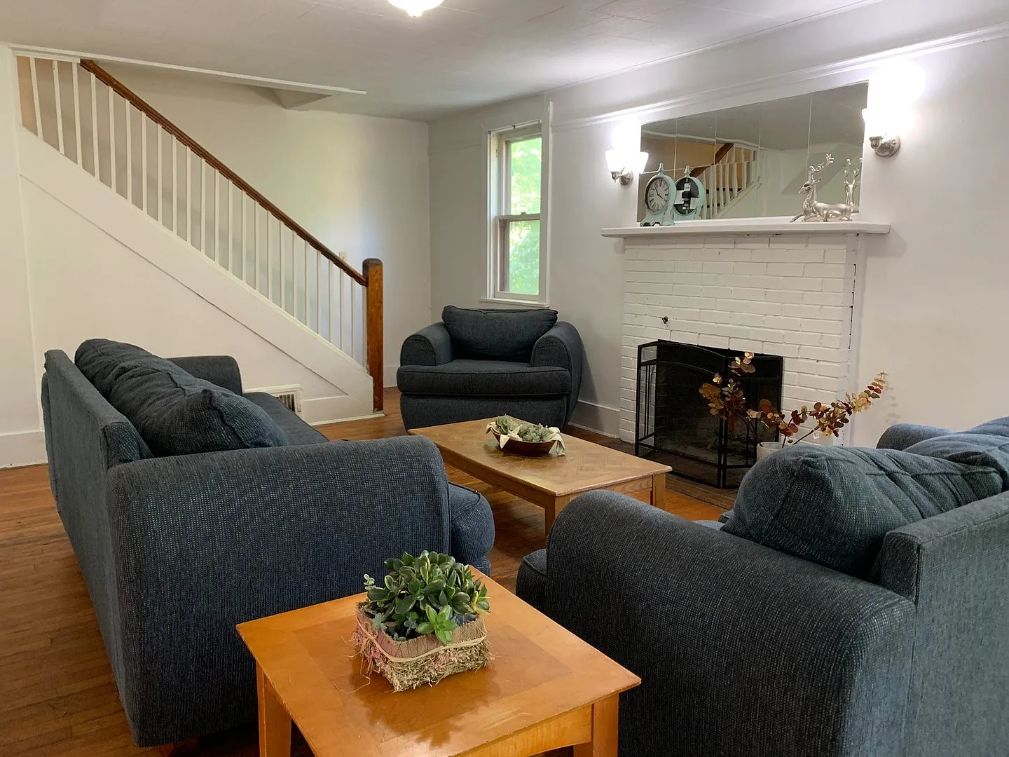 NE — Photo 1