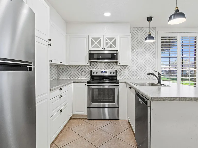 1717 E Union Hills Dr #1035 — Photo 7