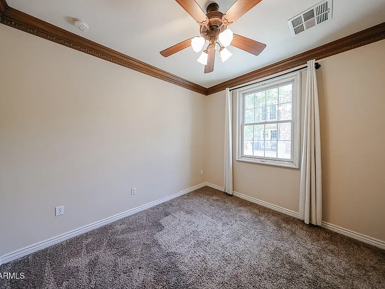 2434 E Roma Ave — Photo 20