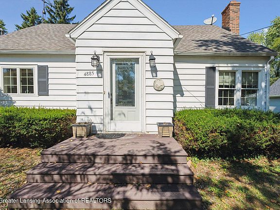 5th image of 4885 Burt Ave