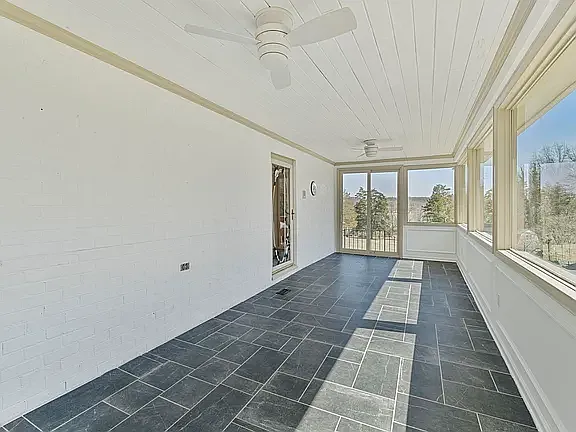 104 Cherokee Ct — Photo 3