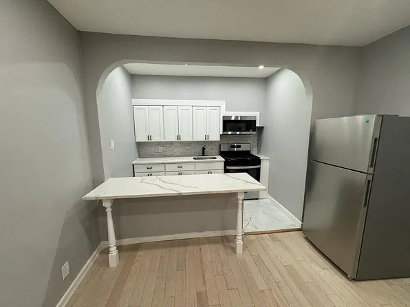 235 Davenport Ave Floor 3, New Haven, CT 06519
