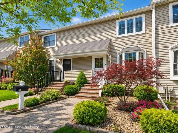 43 Wirt Ave, Staten Island, NY 10309