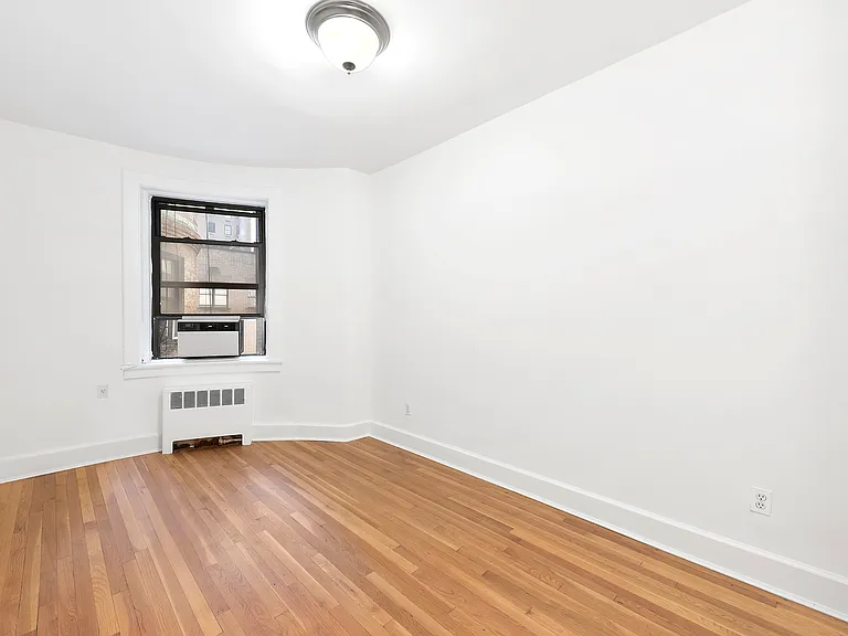6 E 65th St #6A — Photo 7