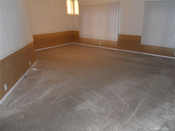 5th image of 11306 127th St E #166
