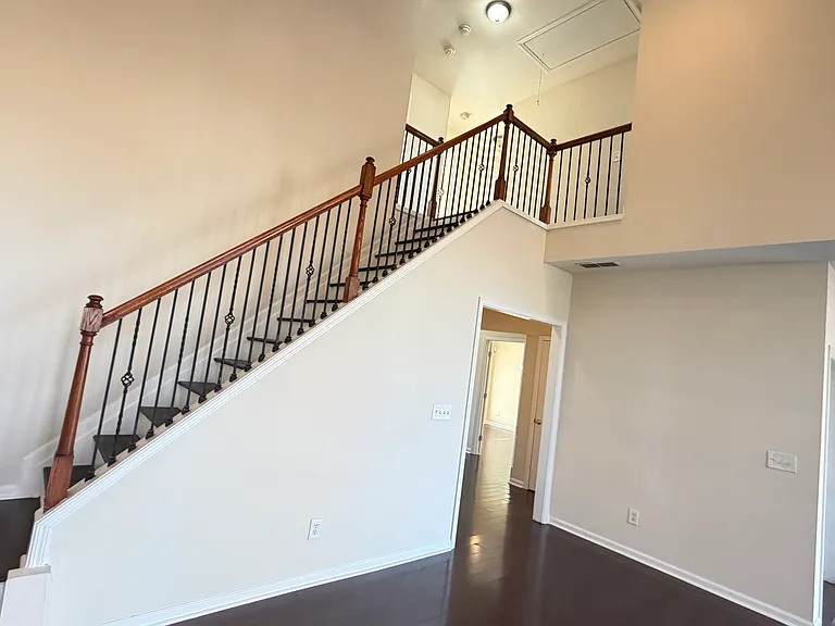 908 Wendlebury Ct — Photo 41