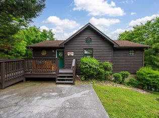 326 Village Way, Pigeon Forge, TN 37863