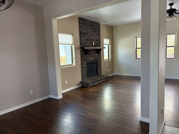 2nd image of 4221 Chippewa Dr