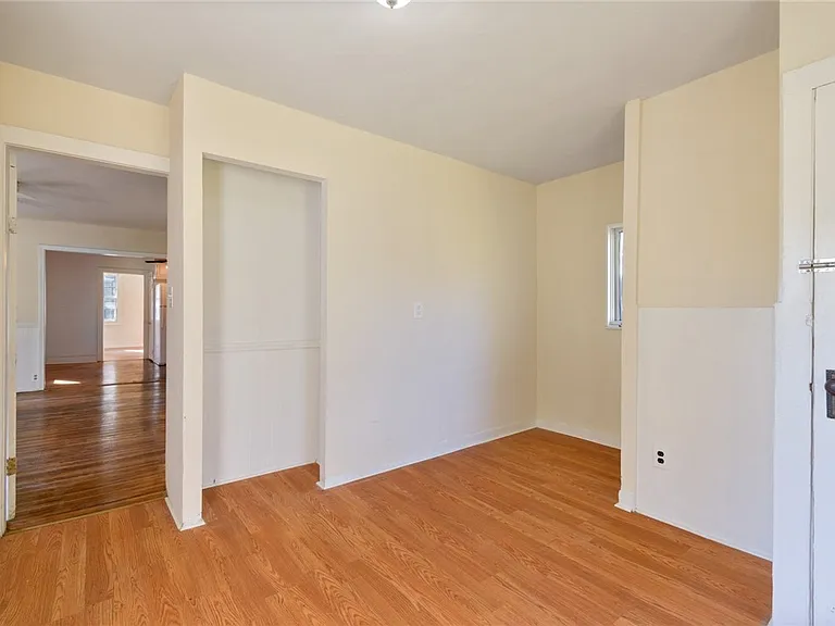 250 Sanford St — Photo 13