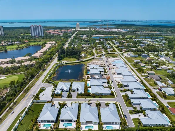 The Beach Plan, Coconut Landing